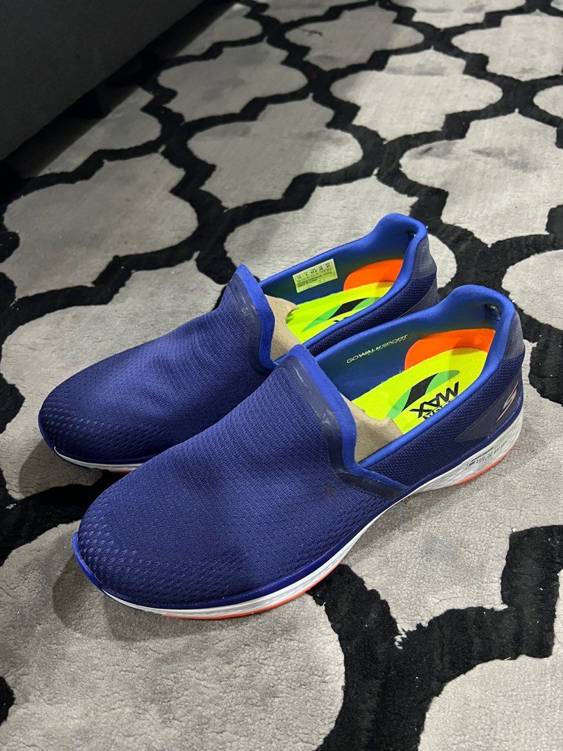 Skechers Goga Max Men s Fashion Footwear Sneakers on Carousell