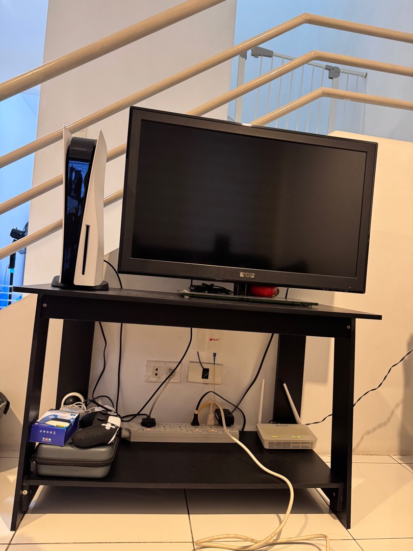 TCL 32 inch Flat Screen TV with TV Rack, TV & Home Appliances, TV ...