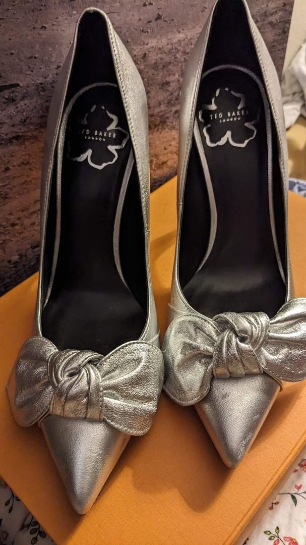 Ted Baker high heels stilleto Silver leather size 37 (Category: Heels) located in San Carlos. Submitted by khaisser07 (Listing ID 1317670860, Image 2). Description: Good as new condition , some scuffs Overall in mint condition Price 3500 negotiable .