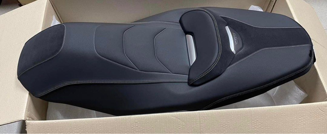 Xmax TECHMAX seat (Category: Motorcycle Accessories) located in Singapore. Submitted by longshangx3 (Listing ID 1317608708, Image 1). Description: Brand new unused. Original xmax 300 TECHMAX .