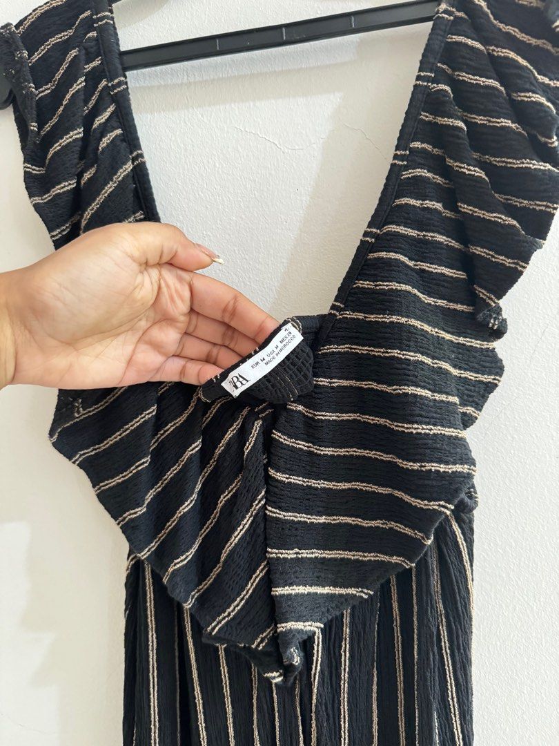 Zara Dress (Category: Dresses) located in Roxas City. Submitted by s.declutters (Listing ID 1317557228, Image 3). Description: .