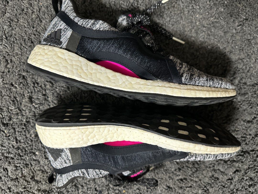 Adidas pure boost pink and black top