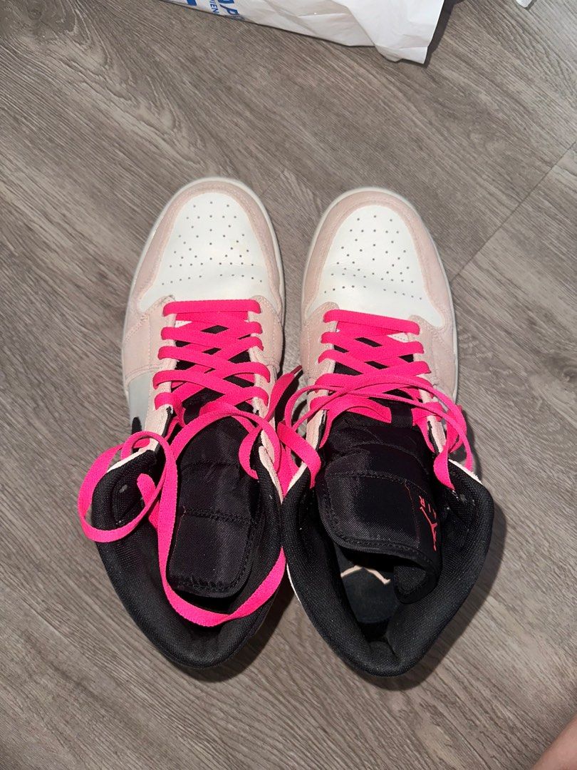 Jordan 1 light bone crimson tint store