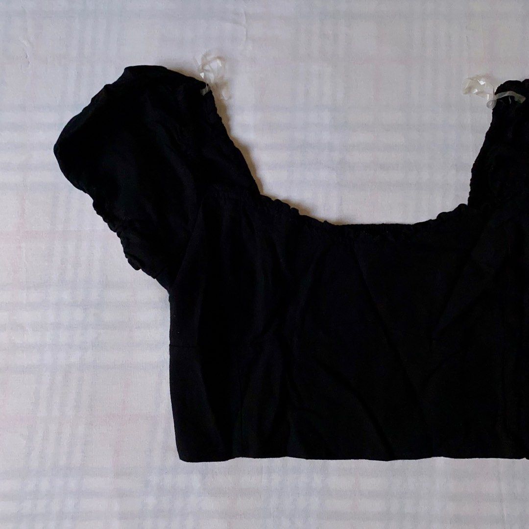 ardene puff sleeves top (Category: Blouses) located in Baguio. Submitted by basicthriftbaguio (Listing ID 1319264834, Image 2). Description: fits M-L no flaws, not faded ₱180.