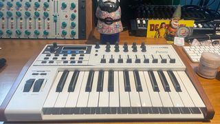 （分類：）位於 。 由 sunset_studio 提交（商品編號 1319233406，圖片 1）。簡介： 。