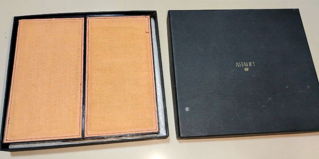 Astalift Trifold Make up Mirror (Category: Mirrors) located in Polomolok. Submitted by dkljapansurplus (Listing ID 1319276623, Image 1). Description: Astalift trifold mirror from japan Issue: sa brown na part natangal ang lining All goods condition na Freeshipping.
