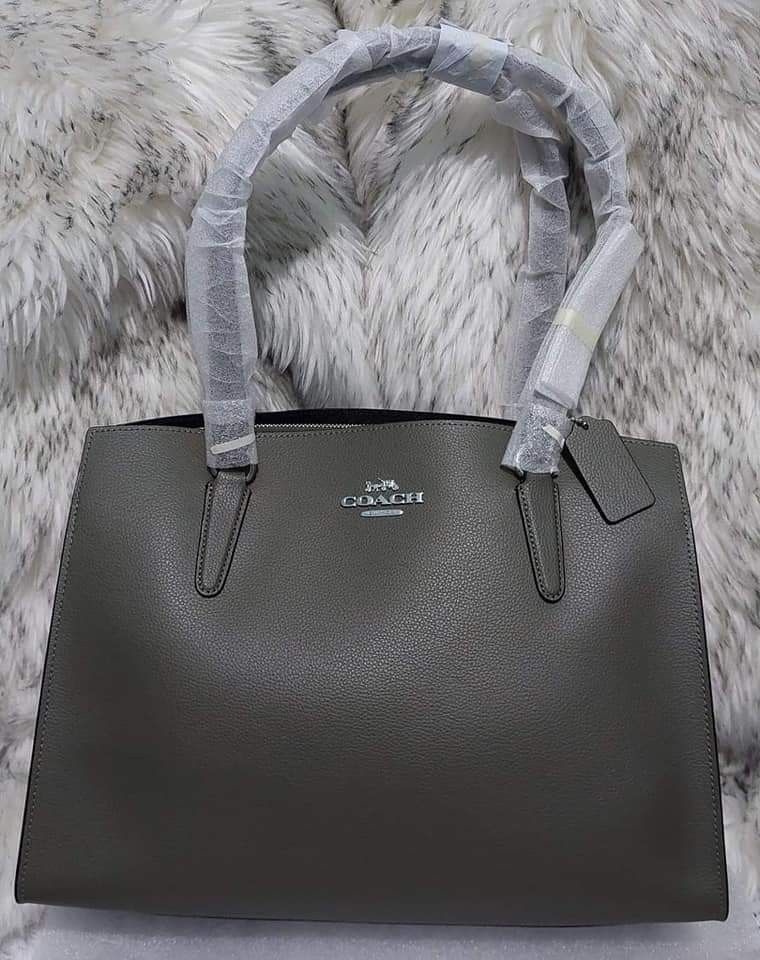 AUTHENTIC COACH TATUM CARRYALL 40 (Category: Tote Bags) located in Pasig City. Submitted by carou12431 (Listing ID 1319190674, Image 1). Description: ON HAND‼️ 💯 AUTHENTIC COACH TATUM CARRYALL 40 📍Green 📍Style no.C4077 📍sale Price: P8,500.00 only 💵Payment via Gcash 🛵Delivery via lalamove, grab 🛻 Pick up allowed subject to available sched Disclaimer: We are not affiliated with any brands posted on this account. Copywrite and trademarks are 