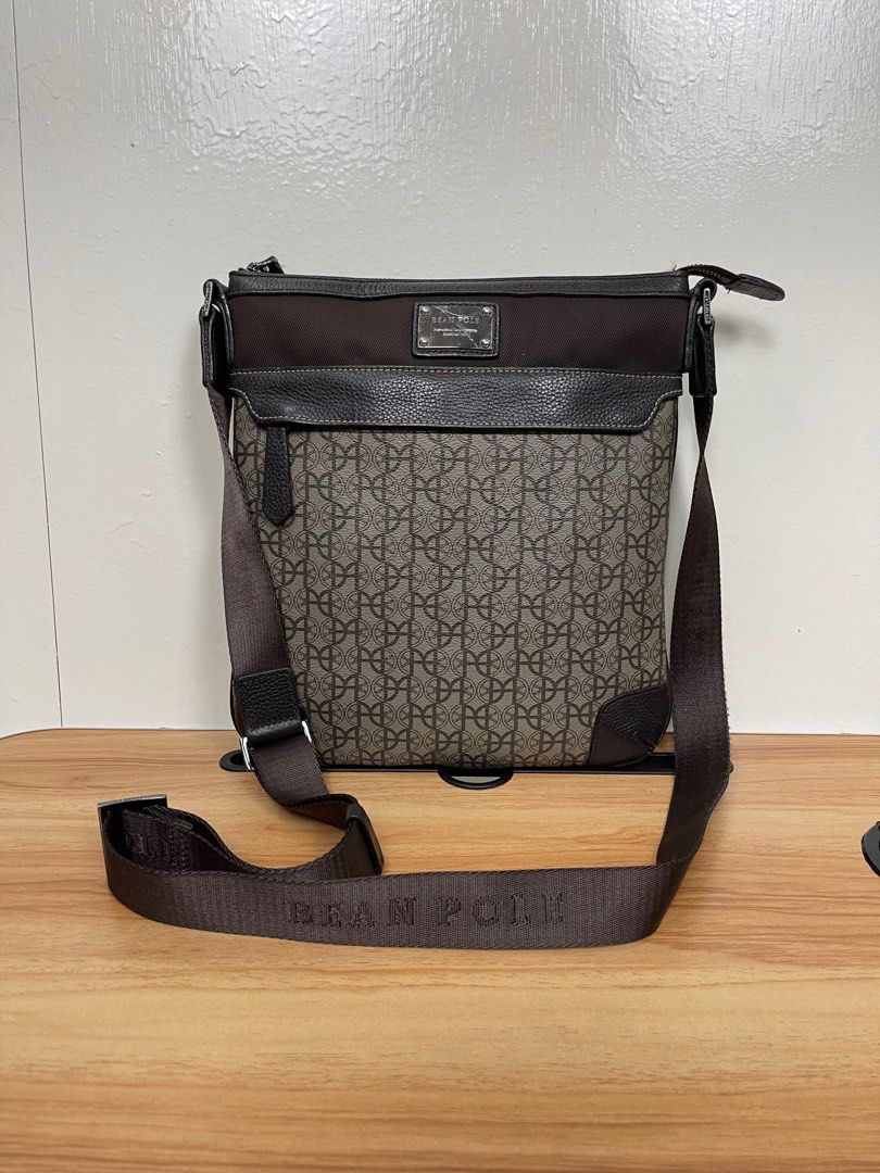 Bean pole sling bag hotsell
