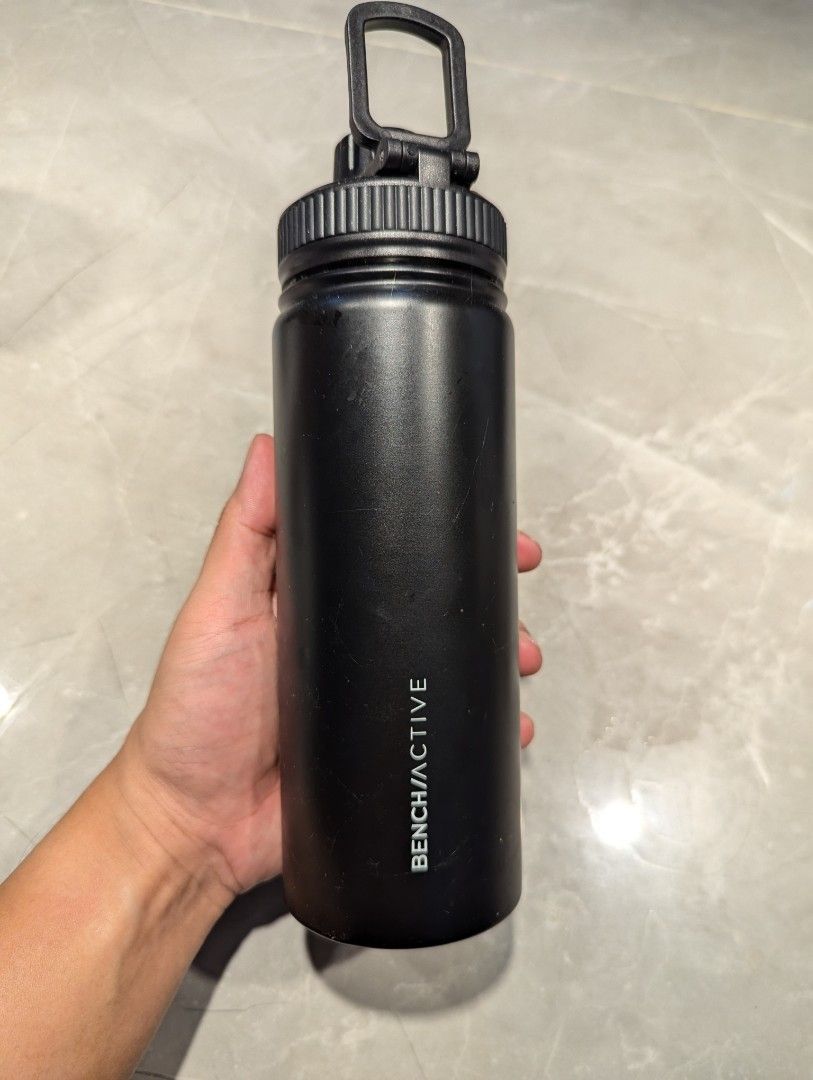 Bench Black Tumbler 16-17oz (Category: Water Bottles & Tumblers) located in Paranaque City. Submitted by jonasgonas (Listing ID 1319188581, Image 1). Description: color black tumbler 16-17oz with bench logo rfs decluttering.