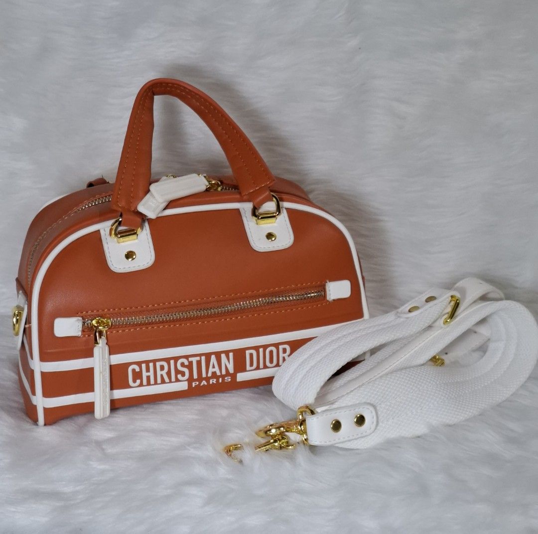 Bowling Bag (Category: Shoulder Bags) located in Antipolo. Submitted by swiftphoenix_21 (Listing ID 1319228044, Image 2). Description: .