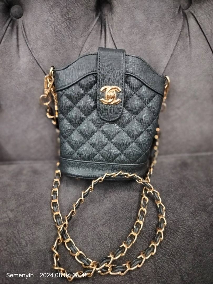 Chanel VIP original authentic sling bag