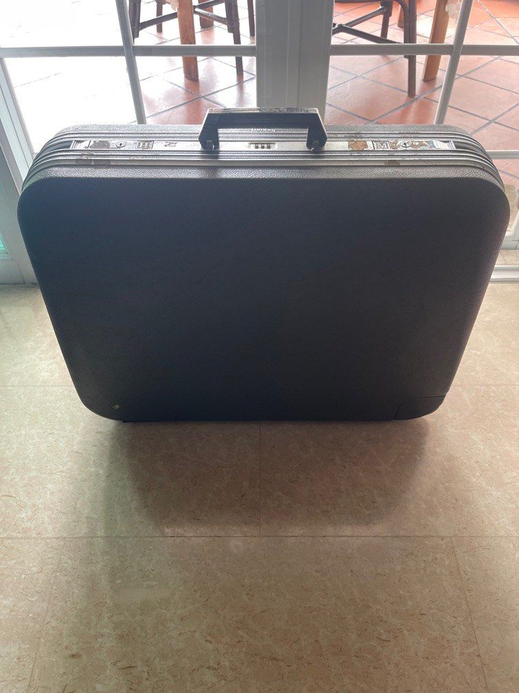 Delsey vintage suitcase outlet