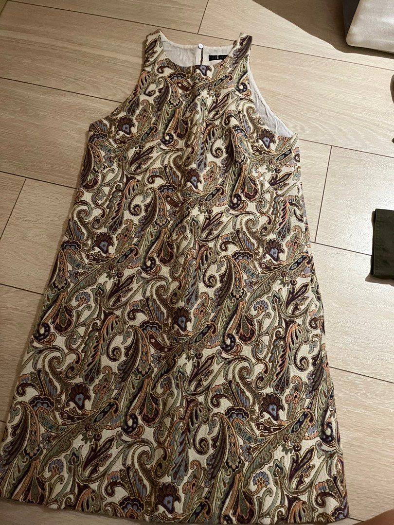 Dress Zara (Category: Dresses) located in Quezon City. Submitted by sofiaaltheasuarez (Listing ID 1319300620, Image 2). Description: .