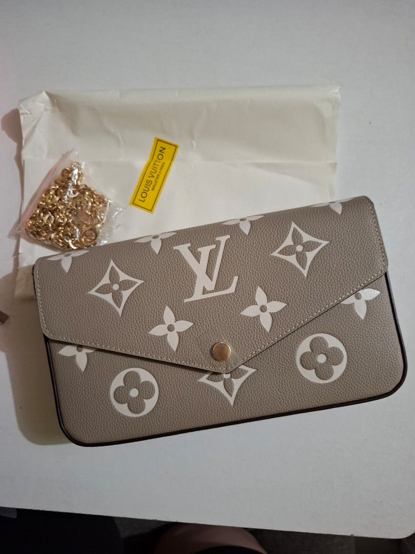 Felicie Bag (Category: Purses & Pouches) located in Antipolo. Submitted by swiftphoenix_21 (Listing ID 1319228893, Image 2). Description: .