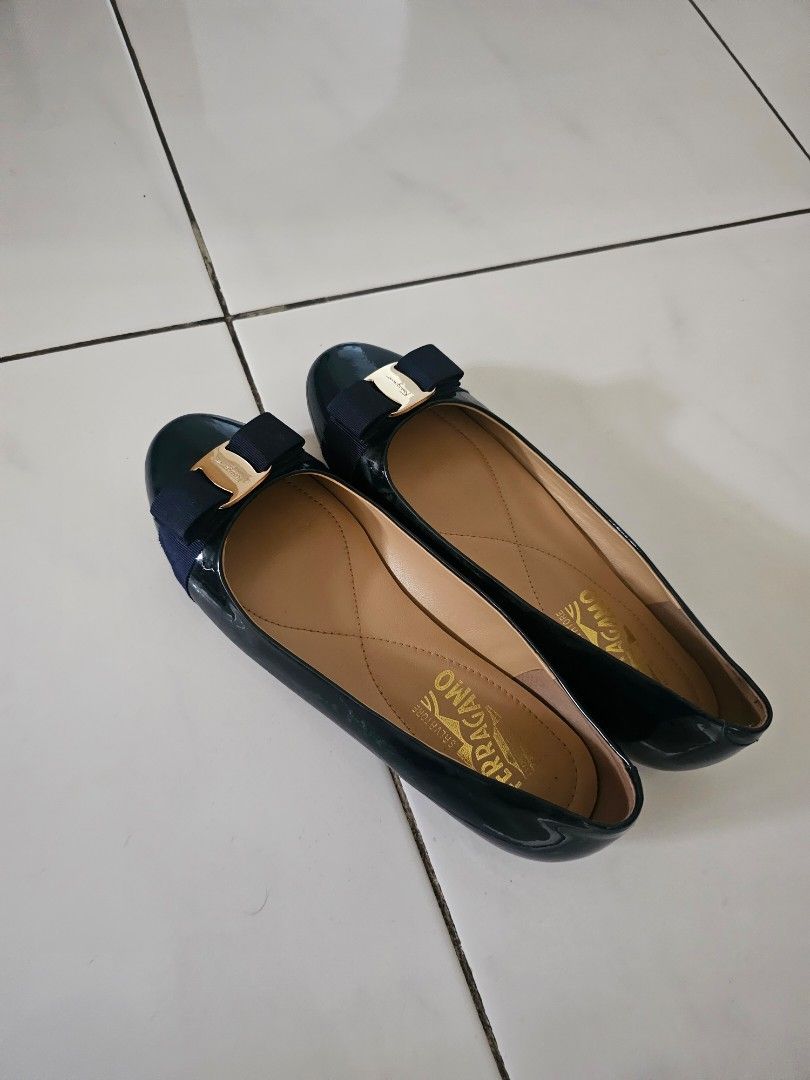 Harga flat shoes salvatore ferragamo original sale