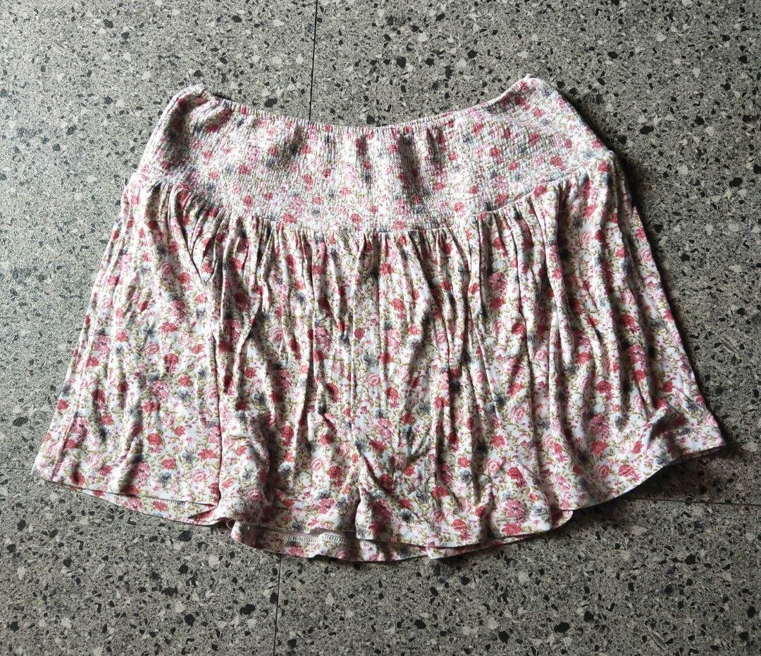 Forever 21 Flowy Floral Skirt HW Women s Fashion Bottoms Skirts on Carousell