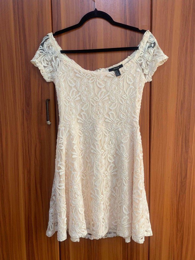 Forever 21 Off white Cream Floral Lace Dress, Women's Fashion, Dresses &  Sets, Dresses on Carousell