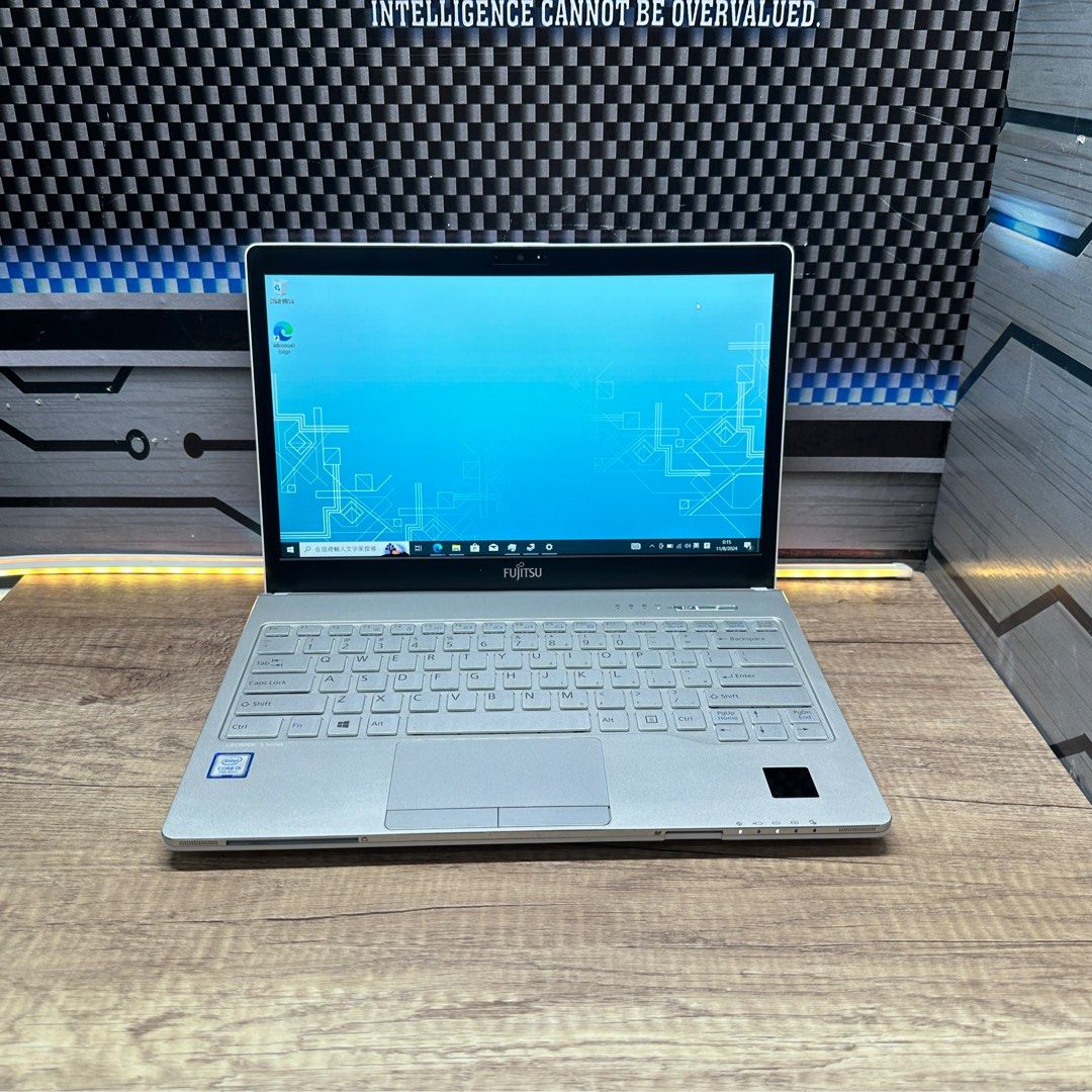 訳あり1円スタート品! FUJITSU LIFEBOOK AH56/M Corei7-2.2GHz 訳あり1円スタート品! FUJITSU LIFEBOOK AH56/M Corei7-2.2GHz