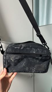 （分類：）位於 。 由 aeand86_ 提交（商品編號 1319263342，圖片 1）。簡介： 。
