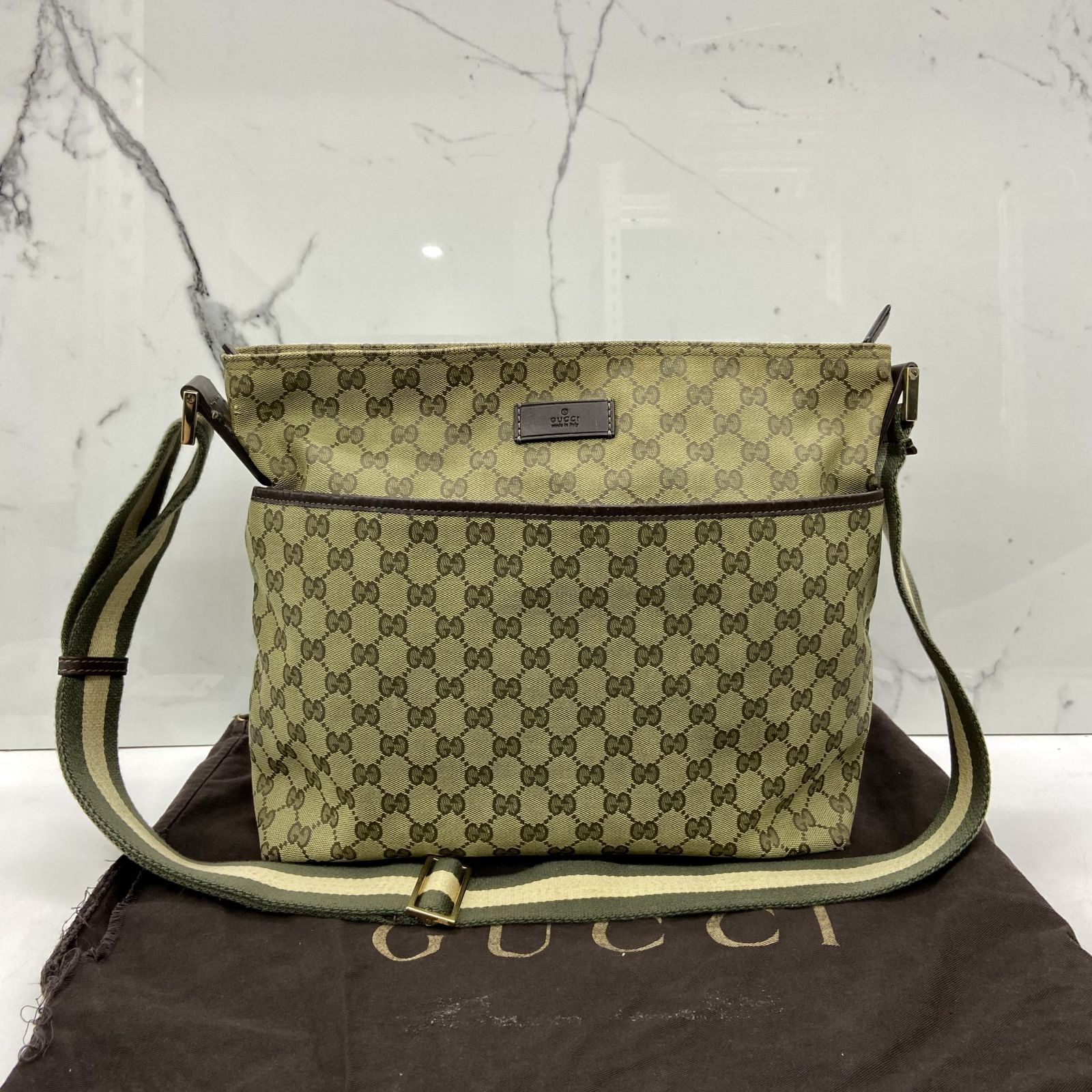 Gucci 189751 shop