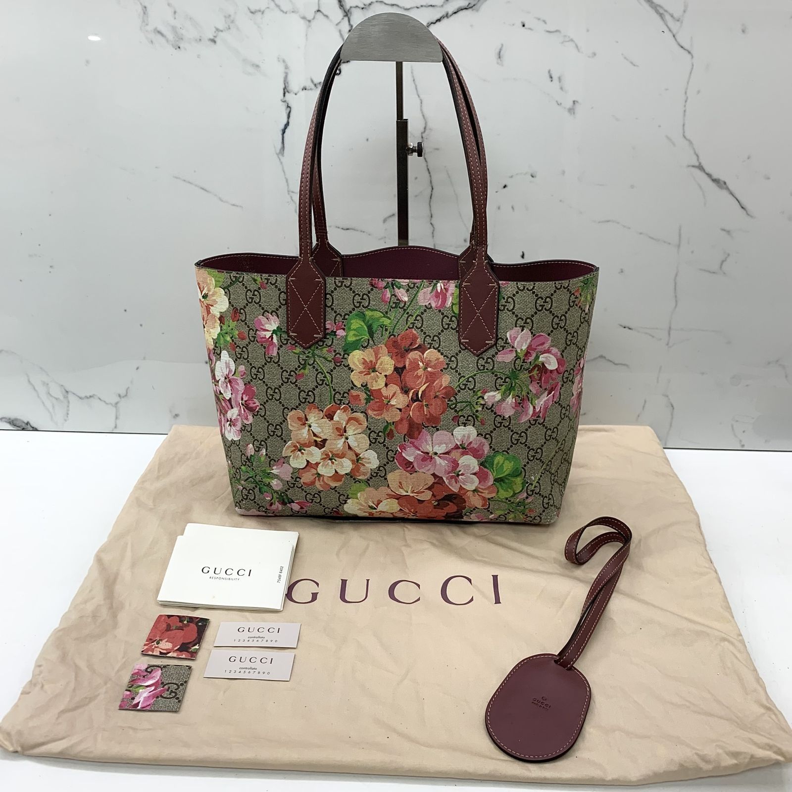 Gucci 372613 shop
