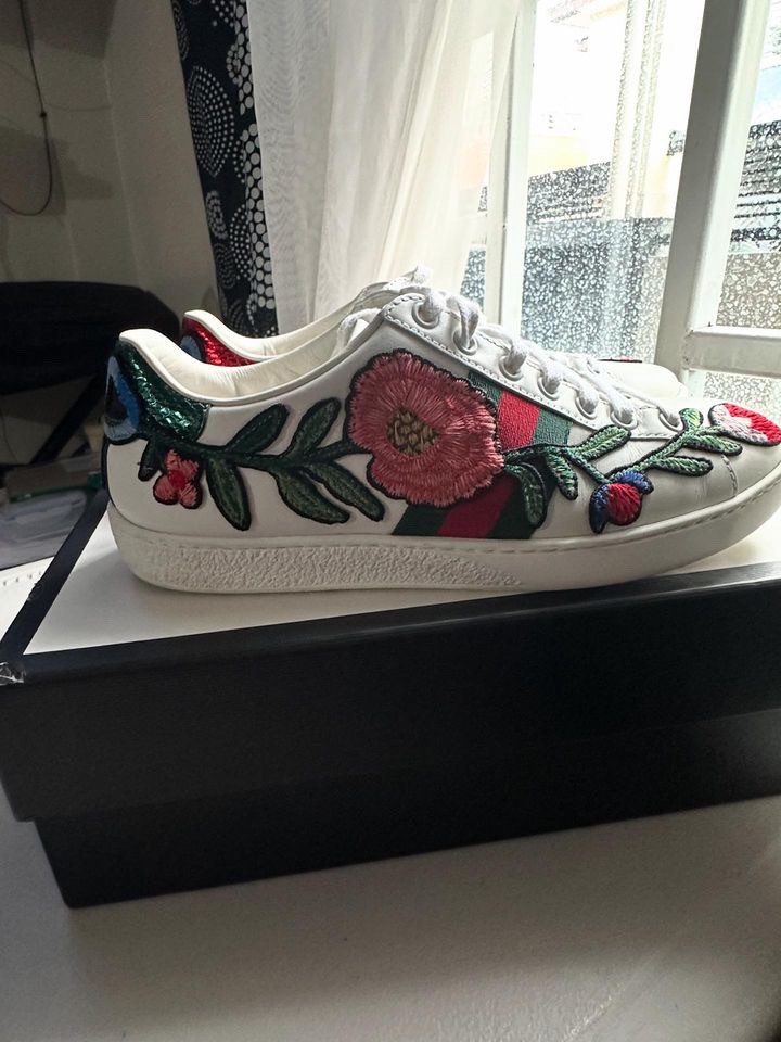 Gucci Ace Floral Sneakers 37EU