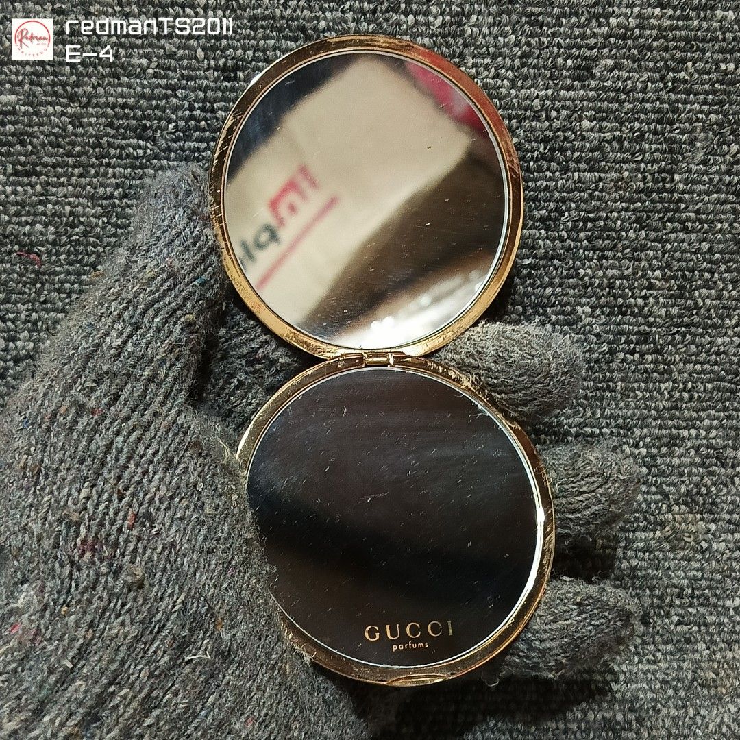 Gucci Pocket Mirror (Category: Face Care) located in Meycauayan. Submitted by redmants2011 (Listing ID 1319159409, Image 2). Description: Authentic. Payment - Gcash / Bank Transfer Shipping - Gogo Xpress / Flash Express.