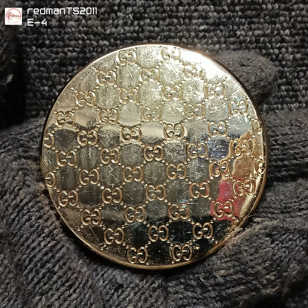 Gucci Pocket Mirror (Category: Face Care) located in Meycauayan. Submitted by redmants2011 (Listing ID 1319159409, Image 1). Description: Authentic. Payment - Gcash / Bank Transfer Shipping - Gogo Xpress / Flash Express.