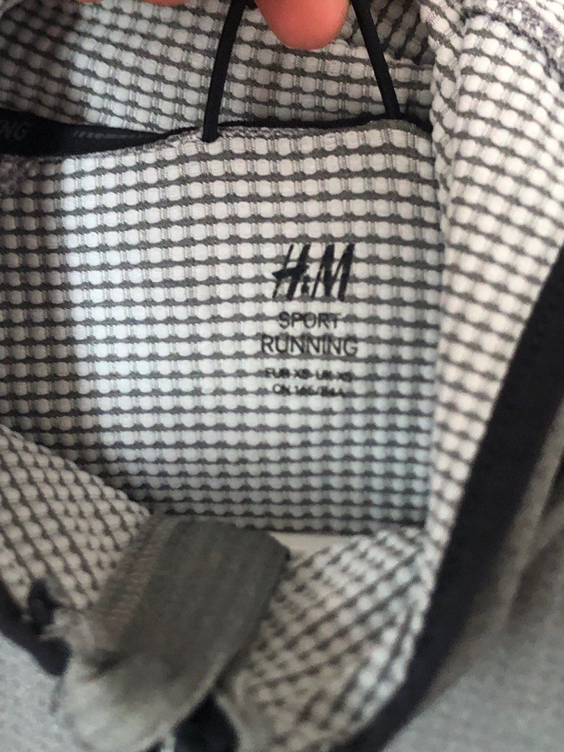 H&M running jacket (Category: Activewear) located in Las Pinas. Submitted by abramjared (Listing ID 1319168895, Image 2). Description: Good as new never worn w 17 L 25.