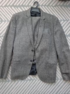 Affordable h m suits For Sale Men s Fashion Carousell Malaysia