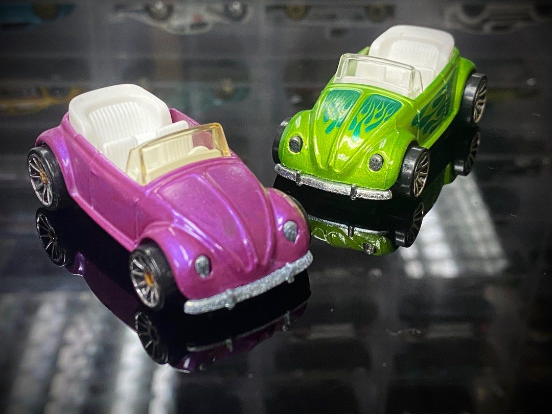 Hot Wheels Volkswagen Beetle Convertible Green Mystery Car