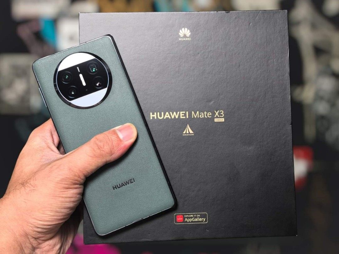 Huawei Mate X3 (Category: Huawei) located in Manila. Submitted by yaj09 (Listing ID 1319319976, Image 1). Description: For Sale Or Swap Huawei Mate X3 12/512 Complete Package 49k Selling Price 50k Swapping.