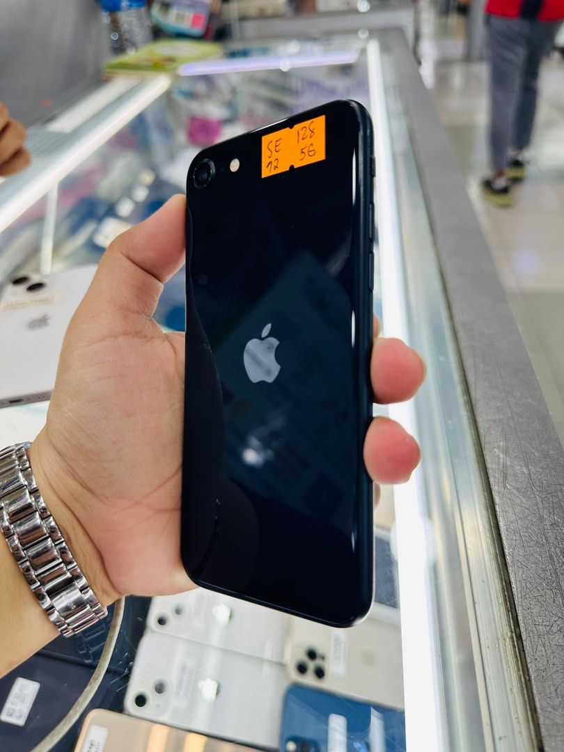 Iphone SE 2022 5G 128gb Globelocked 94% (Category: iPhone SE Series) located in San Juan City. Submitted by javedsgadgetshop (Listing ID 1319266593, Image 2). Description: OPEN FOR INSTALLMENT VIA CREDIT CARD/GGIVES/SPAY/BILLEASE & SWAP/TRADE-IN! WE BUY AND SELL ( ANYKINDS OF UNIT BINIBILI PO NAMIN)! PTPA : Padelete po f bawal Quick Specs : Iphone SE 2022 5G •128gb •NTC Variant •94% batt health •Globelocked •95% Smoothness •No hidden issue | No R