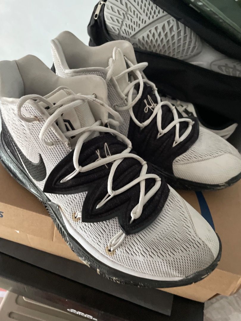 Kyrie 5 oreos hot sale