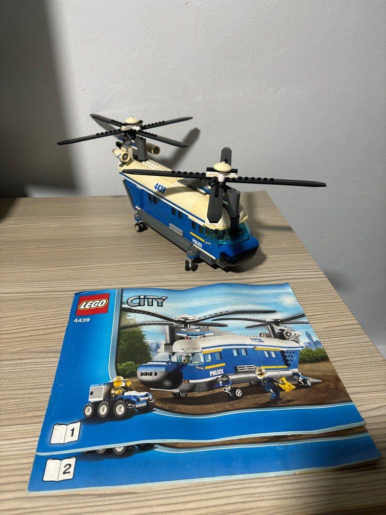 Lego City 4439 Chinook Helicopter