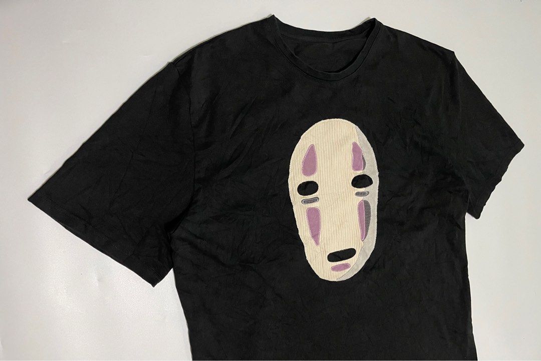 LOEWE X SPIRITED AWAY (Category: Activewear) located in Zamboanga. Submitted by laffthrift_23 (Listing ID 1319308120, Image 3). Description: EXCELLENT CONDITION COLOR RATE 10/10 DIMES 23*27 CUT NECK TAG.