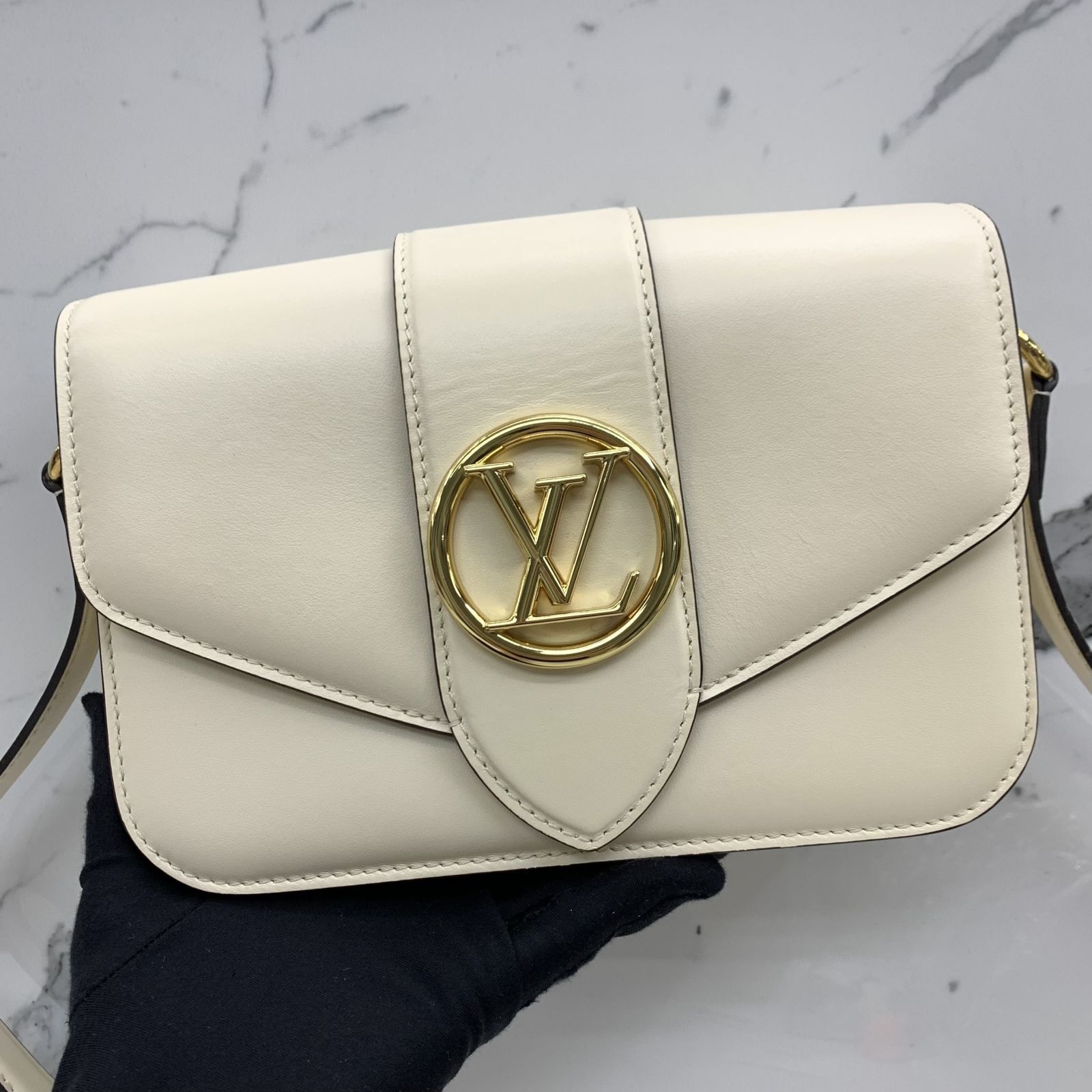 DISCOUNTED LOUIS VUITTON M55950 PONT NEUF PONT 9 CREME RFID SHOULDER BAG 247038010 GI Luxury Bags Wallets on Carousell