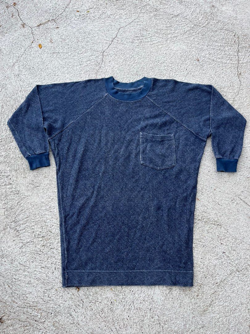 Maison Martin Margiela Crewneck (Category: Activewear) located in Masantol. Submitted by Essentiality (Listing ID 1319280809, Image 1). Description: Maison Martin Margiela Crewneck Size Medium L - 33 W - 26 Excellent 1500.