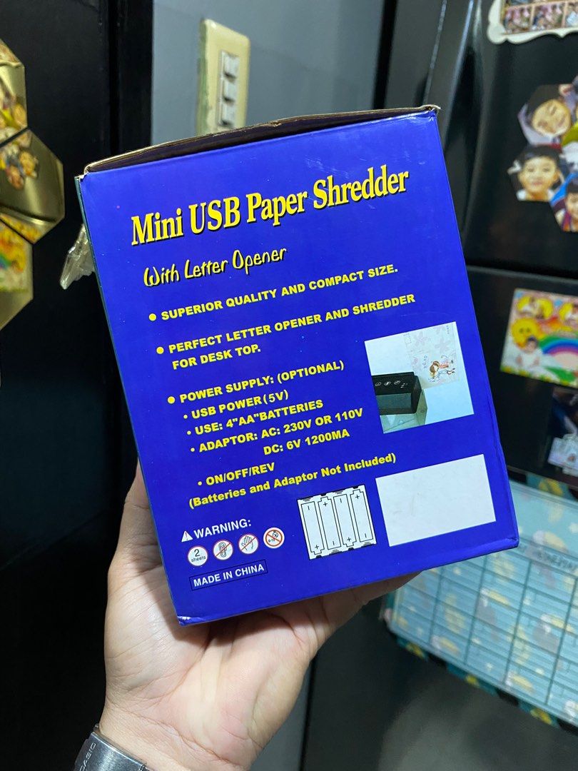 Mini USB paper shredder (Category: Office & Business Technology) located in Manila. Submitted by hsanreii (Listing ID 1319192080, Image 3). Description: Size A6 .