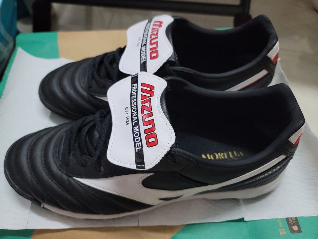 Mizuno professional model on sale