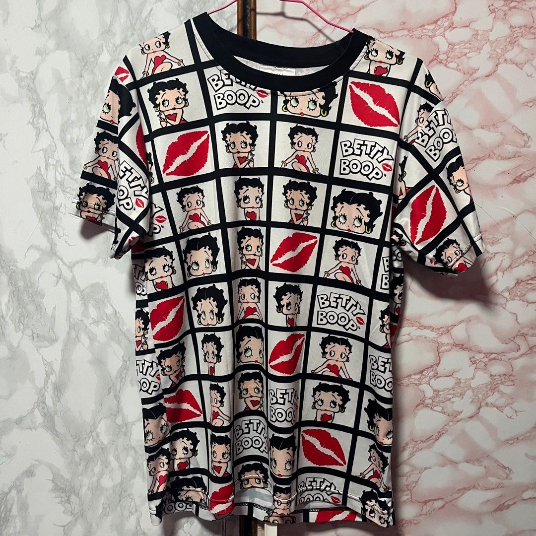 Pyjamas Top (Category: Dresses) located in Singapore. Submitted by srxbs (Listing ID 1319178421, Image 2). Description: .