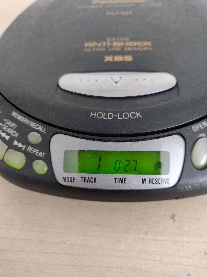 Panasonic SL-S490 原裝日本製造、正常可以用CD Player。有夜光、也