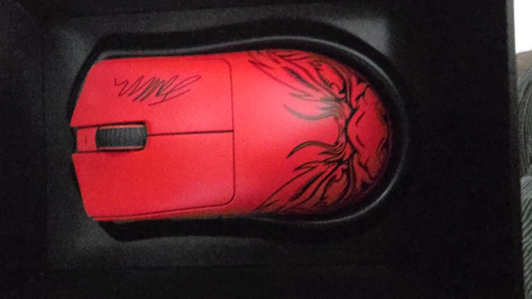 Razer Deathadder v3 Pro Faker Edition (Category: Mouse & Mousepads) located in Manila. Submitted by josephsonnn (Listing ID 1319171167, Image 2). Description: No issues. Bought last May 2023. RFS: I prefer console gaming..