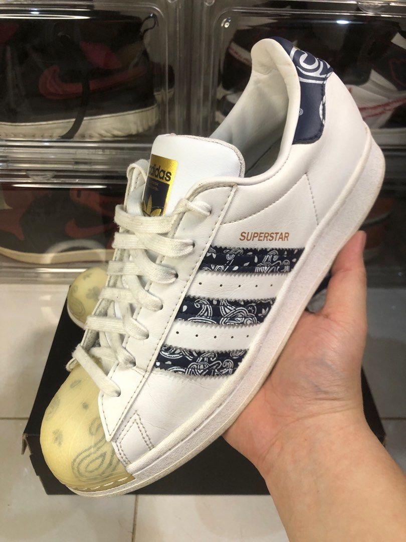 Superstar Bandana White Collegate Navy , sz 42,5, Fesyen Pria, Sepatu , Sneakers di Carousell Superstar Bandana White Collegate Navy , sz 42,5, Fesyen Pria, Sepatu , Sneakers di Carousell