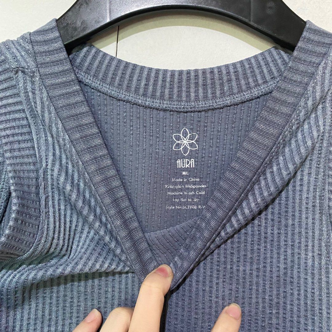 Tank Top Cropped Blue Gray (Category: Others Tops) located in Muntinlupa City. Submitted by declutterbuster (Listing ID 1319237054, Image 3). Description: Payment first thru gcash.
