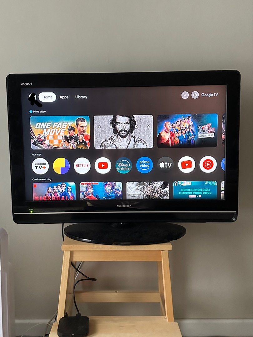Tv sharp include xiomi android box (Category: TV) located in Petaling Jaya. Submitted by mssazz (Listing ID 1319265607, Image 1). Description: Sharp Aquos 32 inch lcd tv Price include xiomi android box + android remote + full set cable.