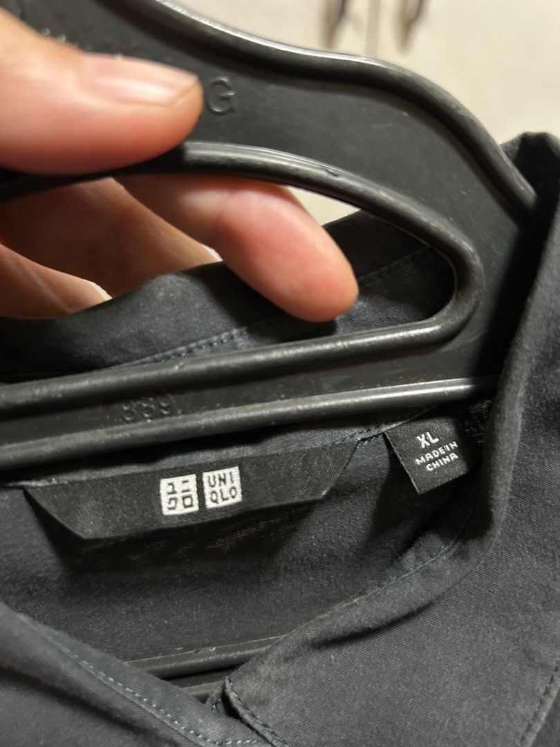 Uniqlo buttondown (Category: Blouses) located in Quezon City. Submitted by projectbernice (Listing ID 1319323235, Image 3). Description: Width: 22 inches Height: 27 inches Item is as seen in photos. Item located in culiat qc. Accept payment through gcash or metrobank. Shipping through j&t and lalamove..