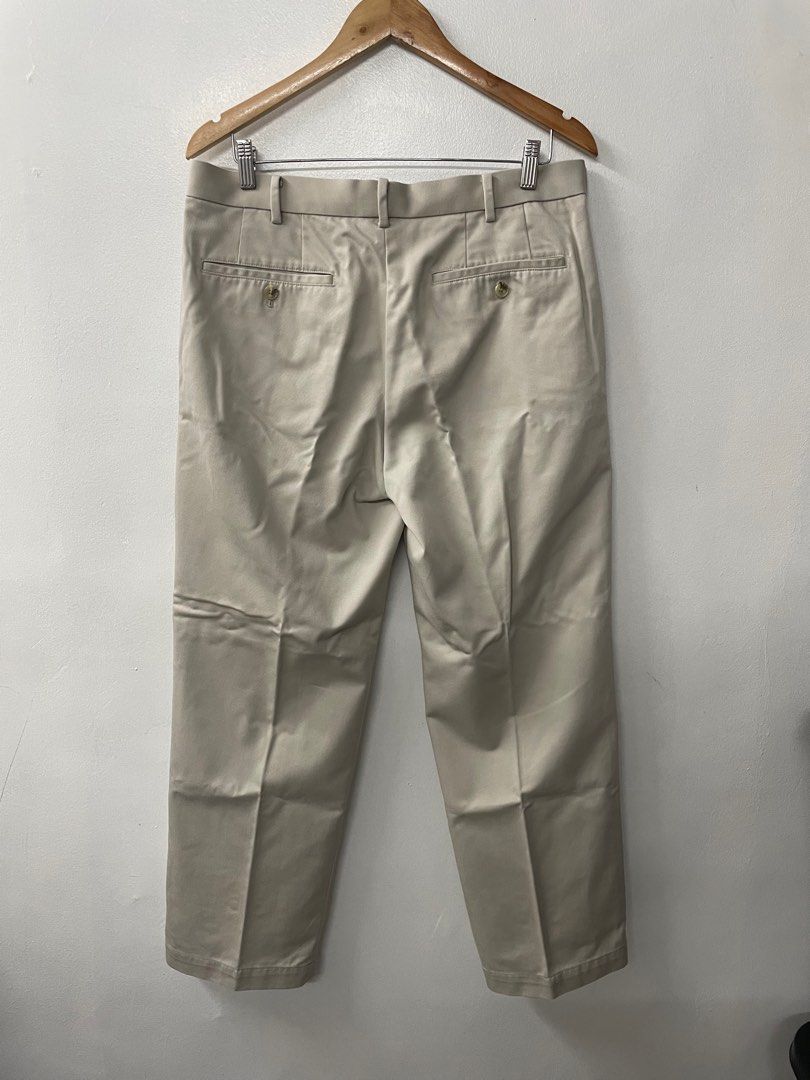 Uniqlo Mens Beige Pants (Category: Trousers) located in Makati City. Submitted by 4dscloset (Listing ID 1319200235, Image 2). Description: Waist 34” Length38”.