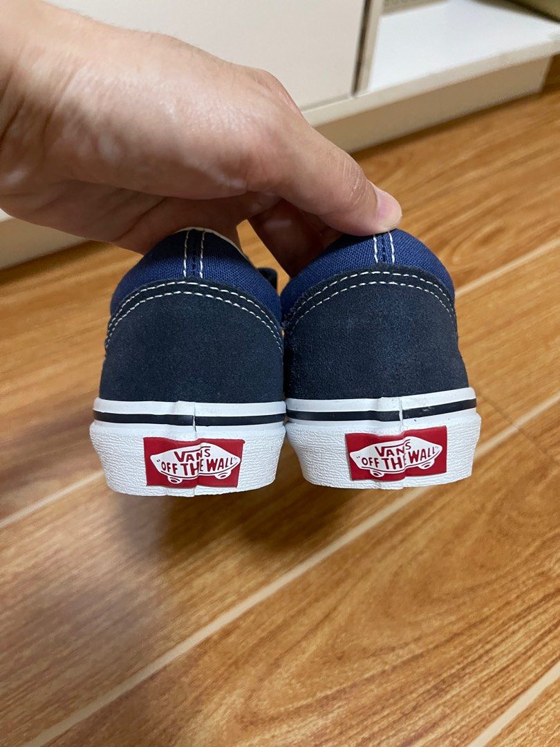 Vans Kids Old Skool V Skate Shoe (Category: Babies & Kids Fashion) located in Mexico. Submitted by kjoybernabe (Listing ID 1319254037, Image 3). Description: Authentic from US Size - 13.0 kids /18.5 cm Used once only! Without box RFS - outgrown .