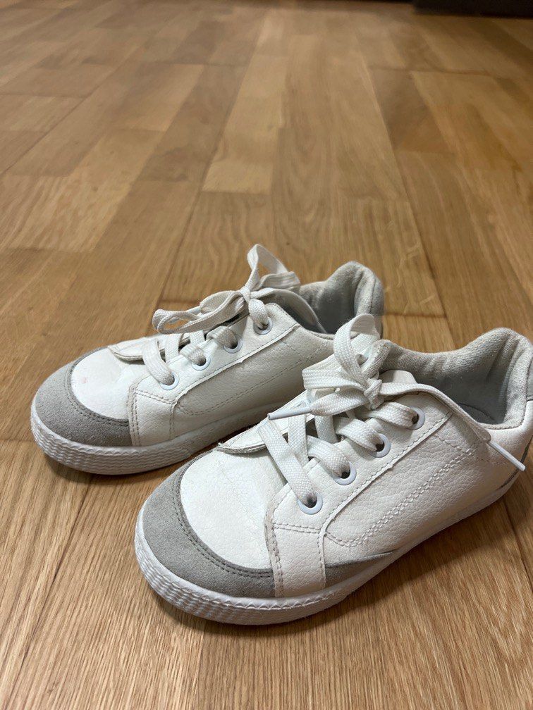 White shoes Cotton on EU28
